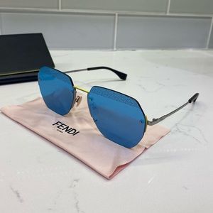 Fendi Women’s Sunglasses - Mirrored Blue with F logo design. BRAND NEW!